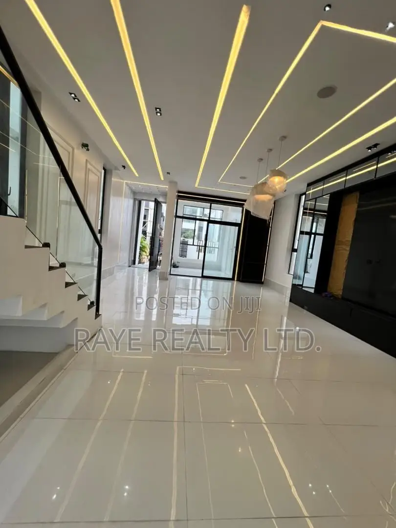 5bdrm Duplex in Ajah for sale in Ajah