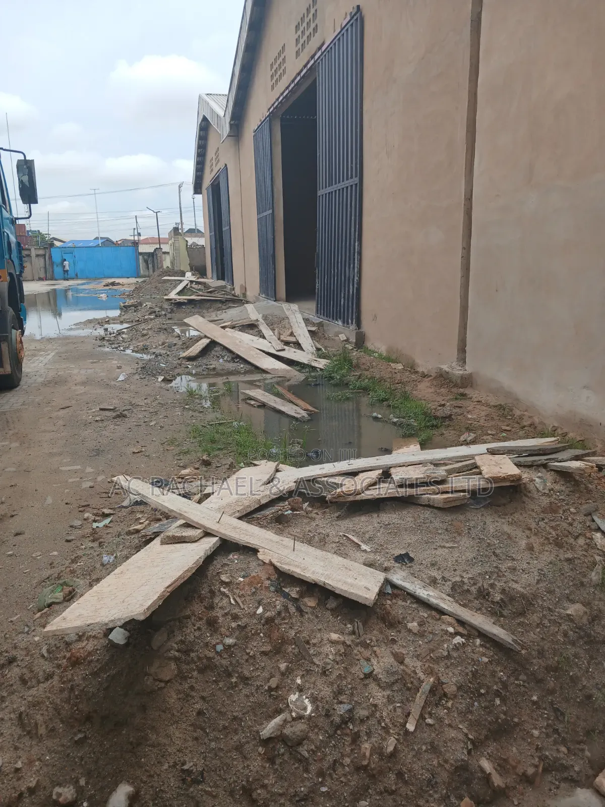 8000sqft Warehouse for Lease Along OSHODI-APAPA EXPRESSWAY in Oshodi Expressway
