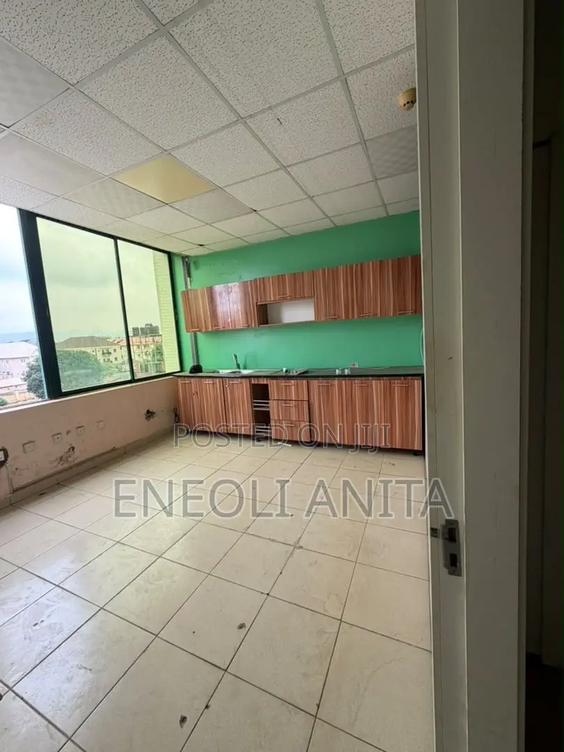 Office Space for Rent in Mabushi