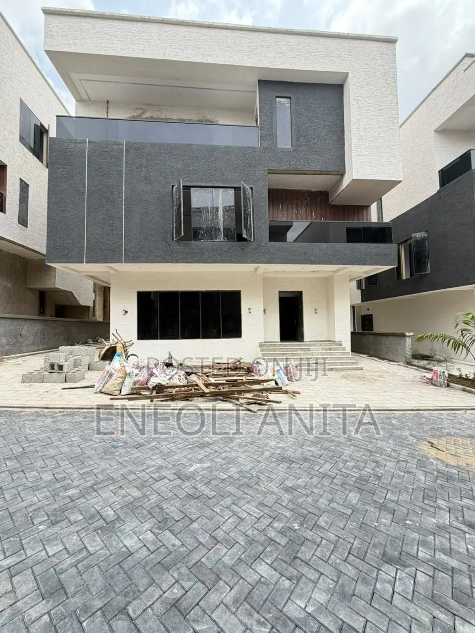 5bdrm Duplex in Utako for sale in Utako