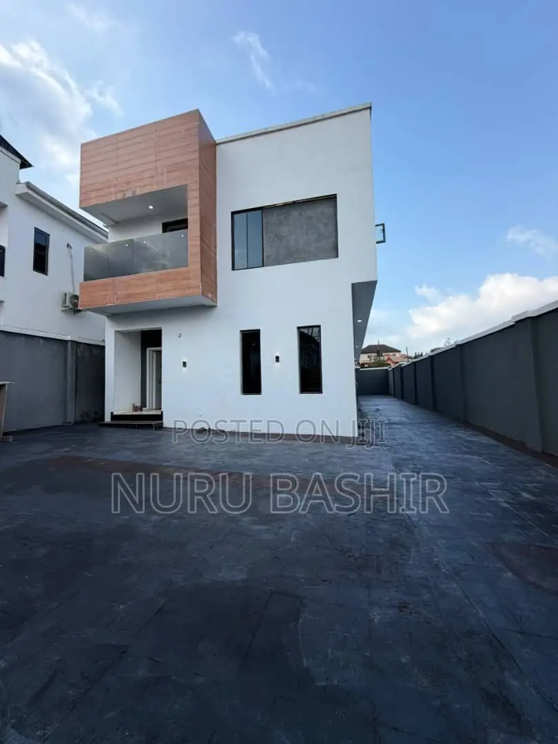 5bdrm Duplex in Oke Badan Estate, Akobo for sale in Akobo