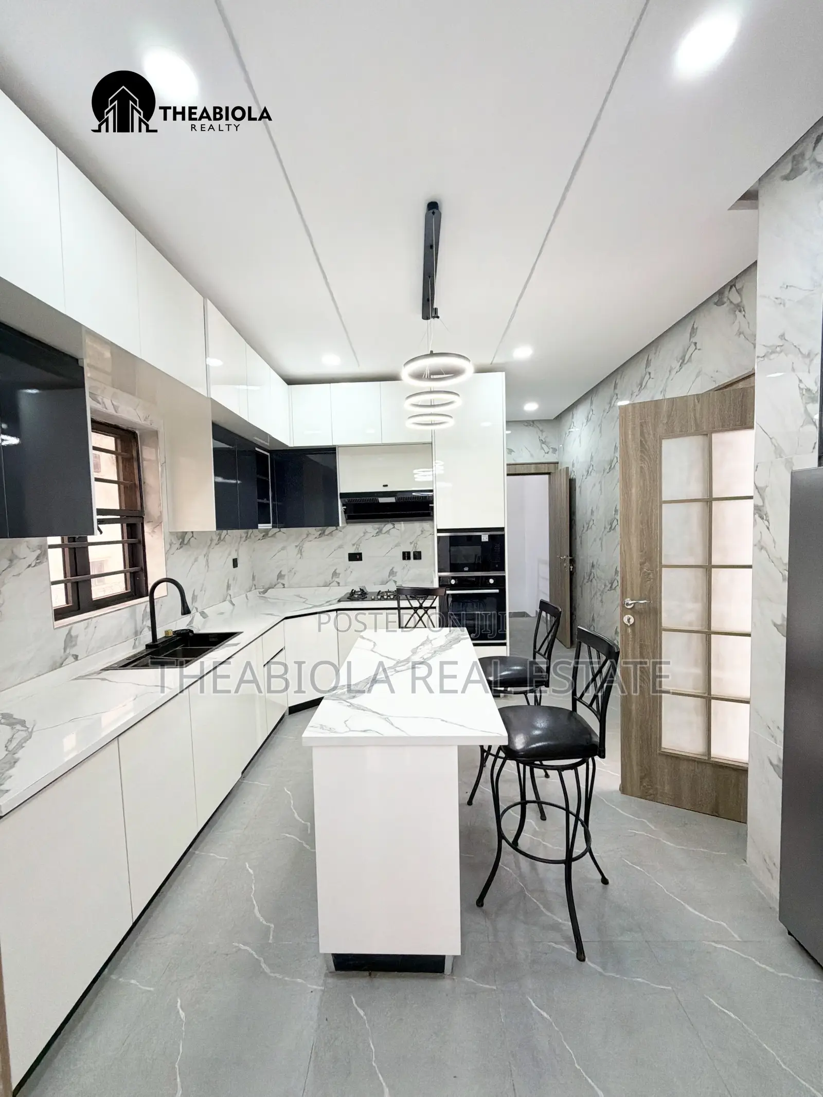 6bdrm Duplex in Guzape District for sale in Guzape District