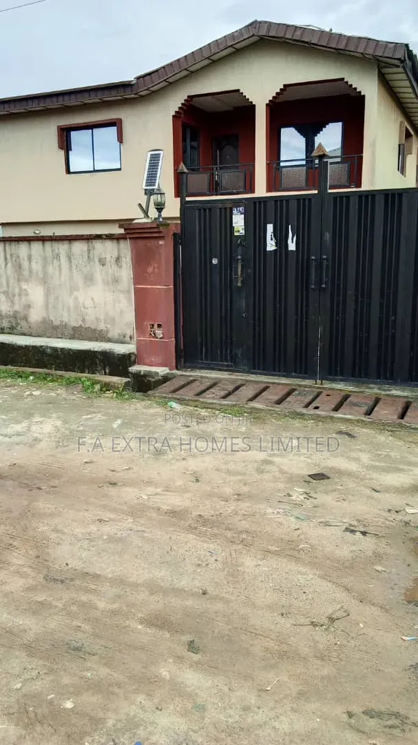 3bdrm Block of Flats in Agric for sale in Agric