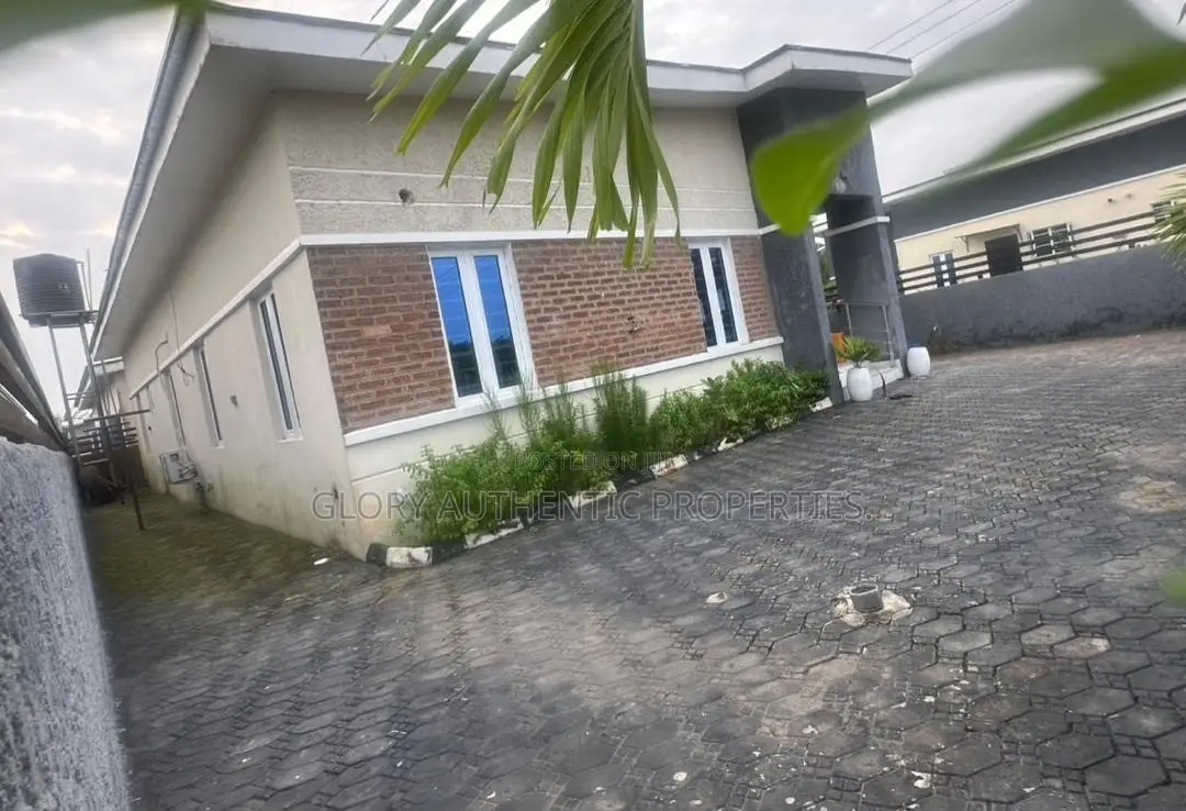 3bdrm Bungalow in Vantage Court, Lagos Island / Lagos Island for sale in Lagos Island / Lagos Island