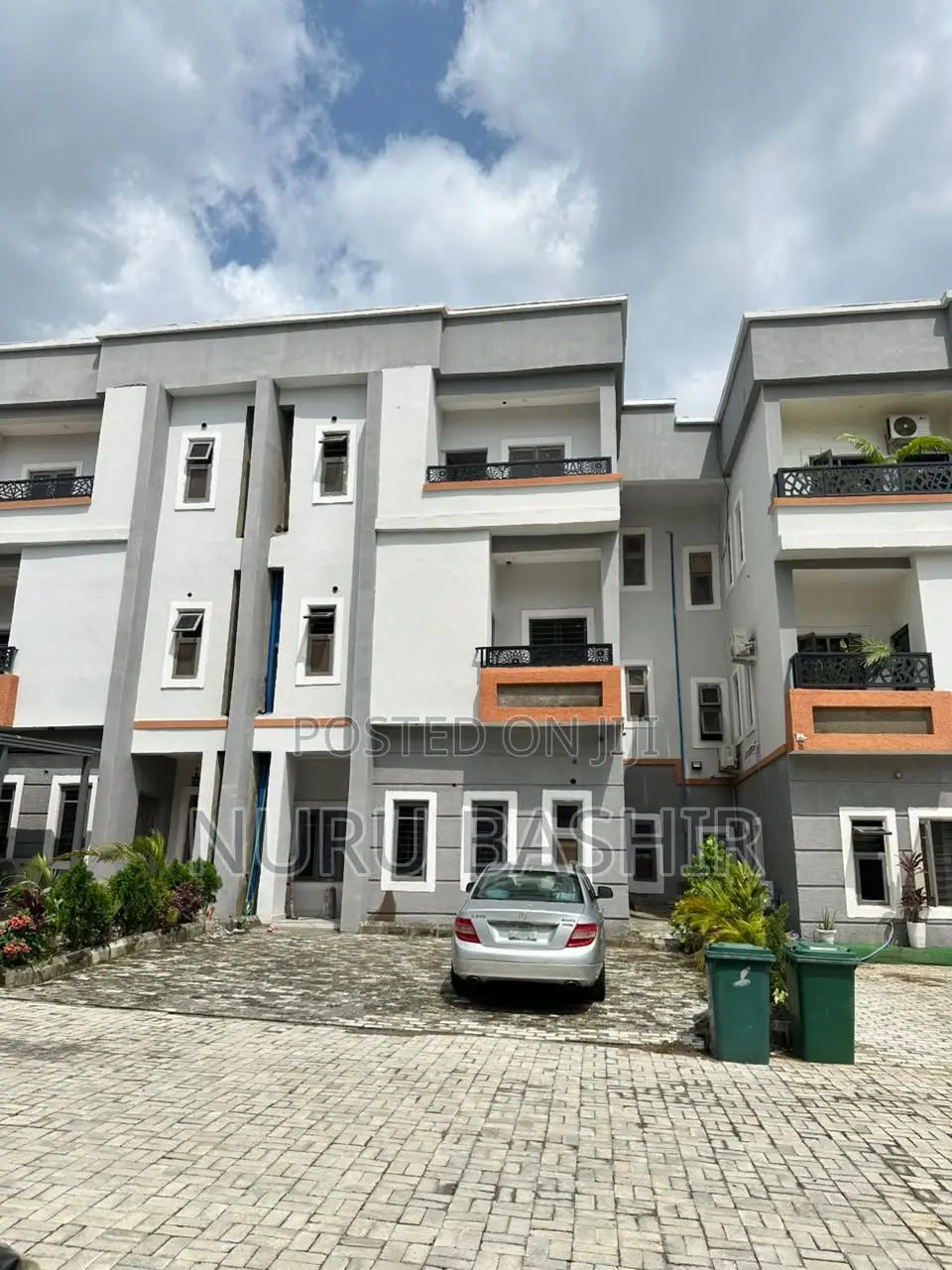 4bdrm Duplex in Idu Estate for sale in Idu Industrial