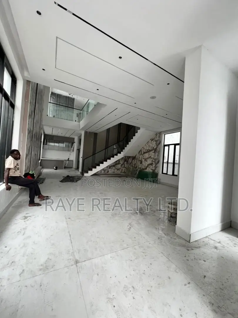 5bdrm Duplex in Ajah for sale in Ajah