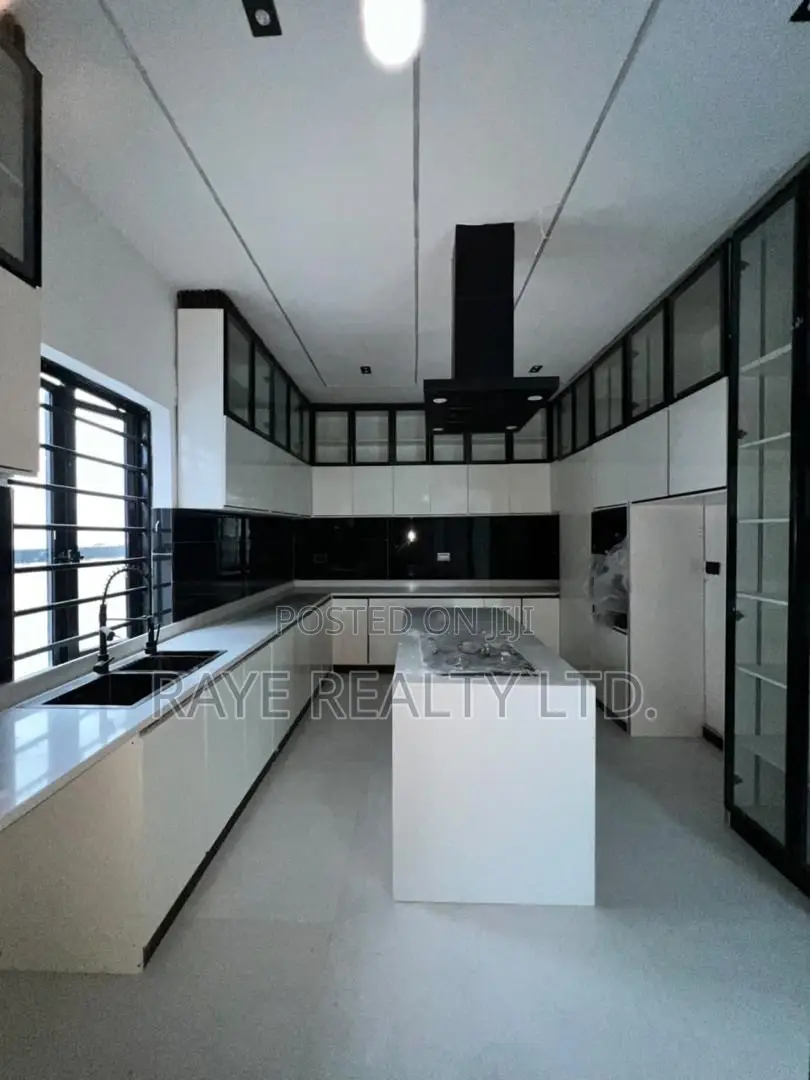 5bdrm Duplex in Ajah for sale in Ajah