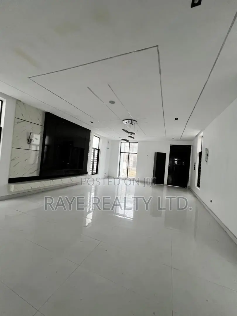 5bdrm Duplex in Ajah for sale in Ajah