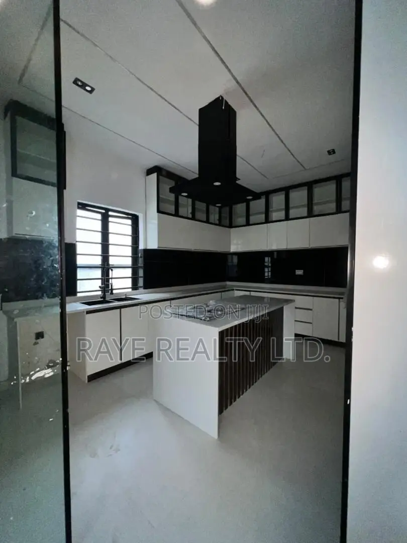 5bdrm Duplex in Ajah for sale in Ajah