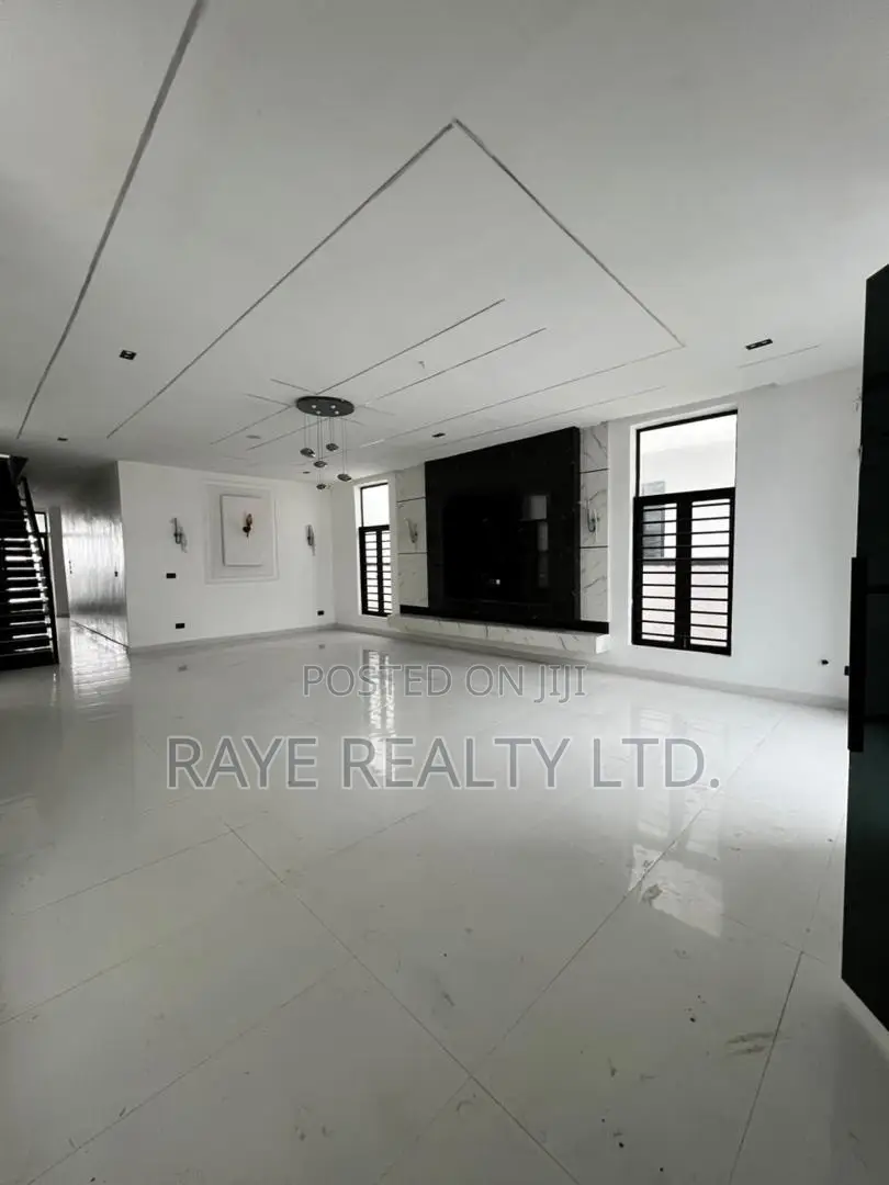 5bdrm Duplex in Ajah for sale in Ajah