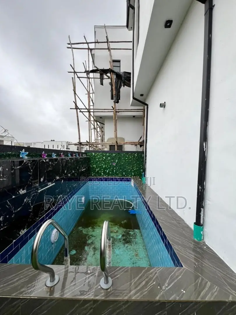 5bdrm Duplex in Ajah for sale in Ajah