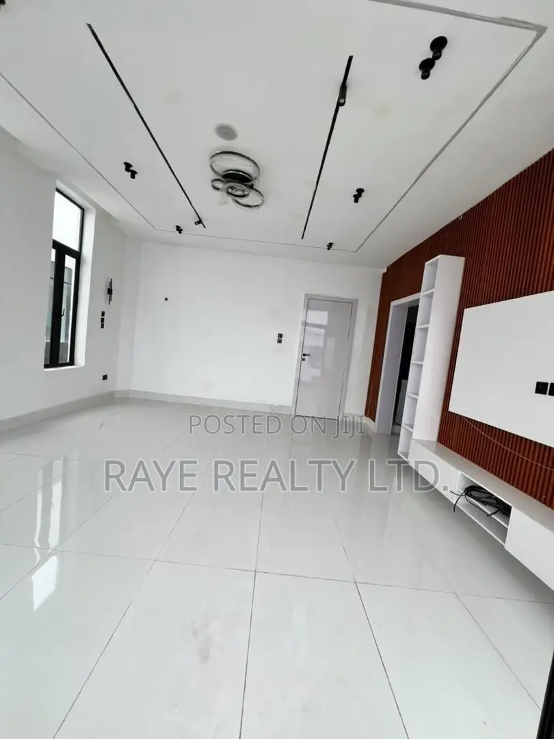 5bdrm Duplex in Ajah for sale in Ajah