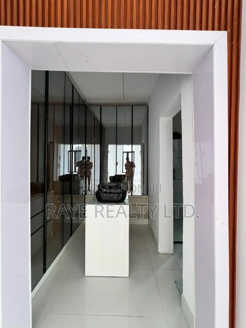 5bdrm Duplex in Ajah for sale in Ajah