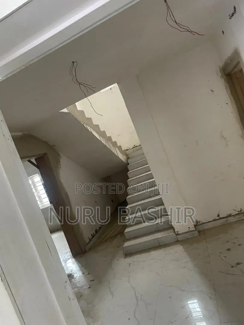 5bdrm Duplex in Alheri Akala Express for sale in Akala Express