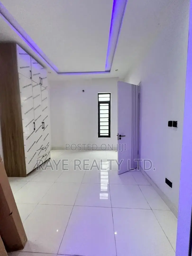 4bdrm Duplex in Ajah for sale in Ajah