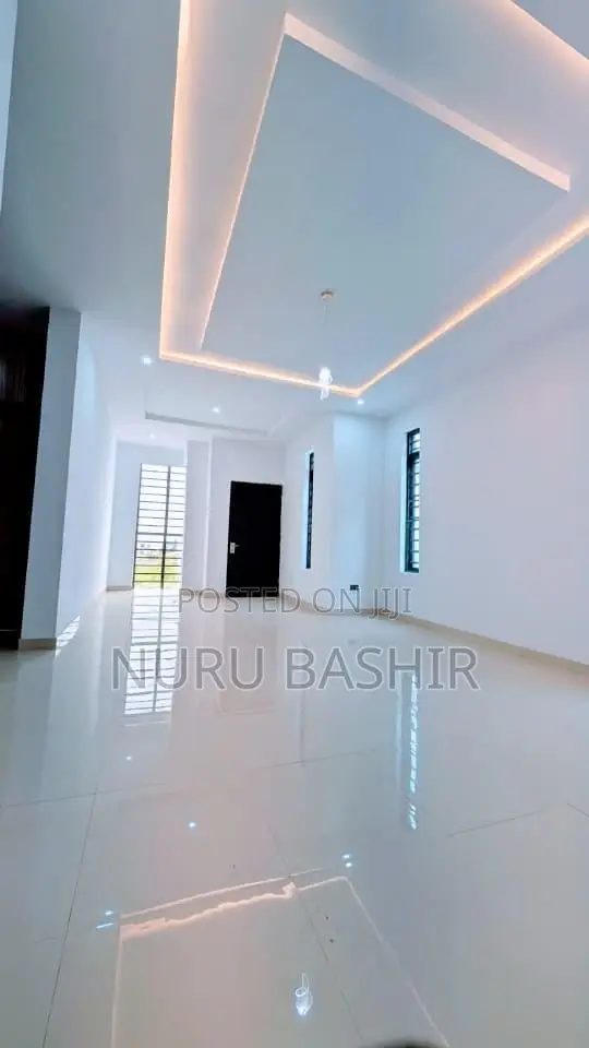 4bdrm Duplex in Oke Badan Estate, Akobo for sale in Akobo