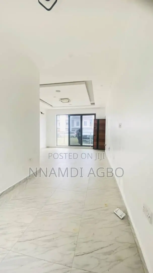 2bdrm Apartment in Abraham Adesanya Estate for rent in Abraham Adesanya Estate