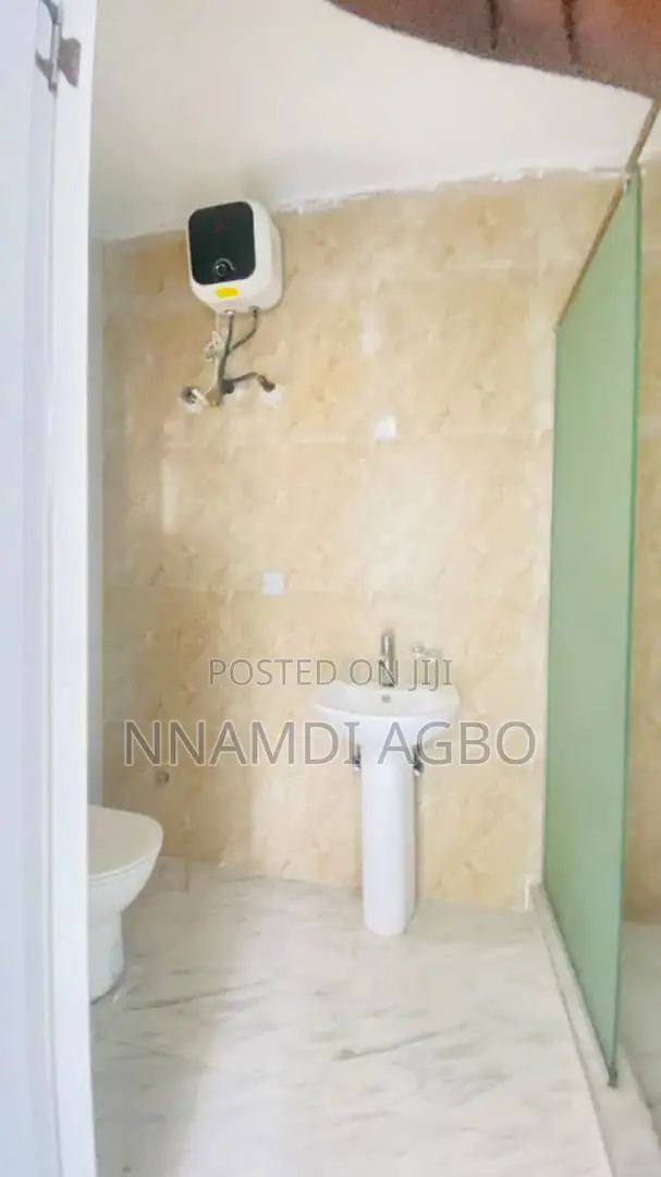 2bdrm Apartment in Abraham Adesanya Estate for rent in Abraham Adesanya Estate