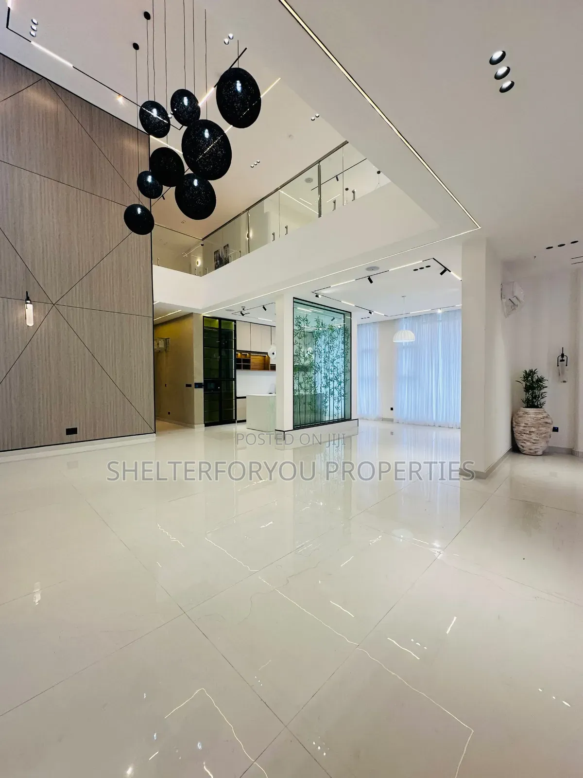 6bdrm Duplex in Osapa london for sale in Osapa london