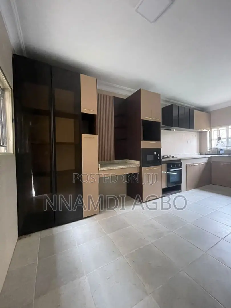 3bdrm Apartment in Lekki Phase 1 for rent in Lekki Phase 1