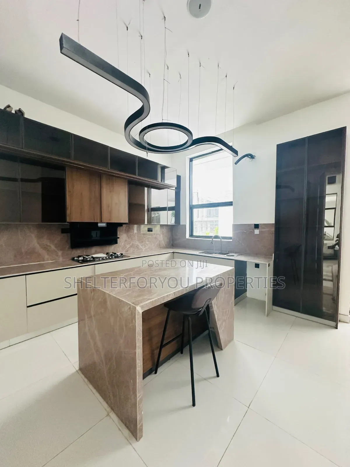 5bdrm Duplex in Osapa london for sale in Osapa london