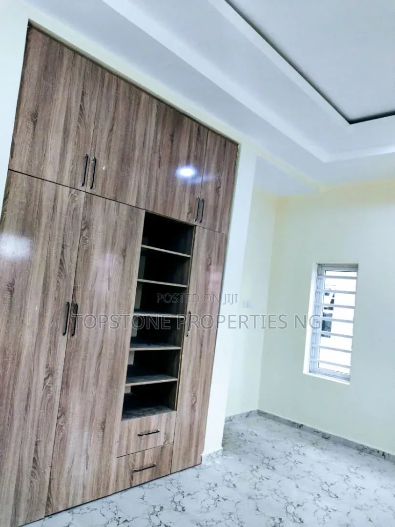 4bdrm Duplex in Topstone, Uyo for rent in Uyo