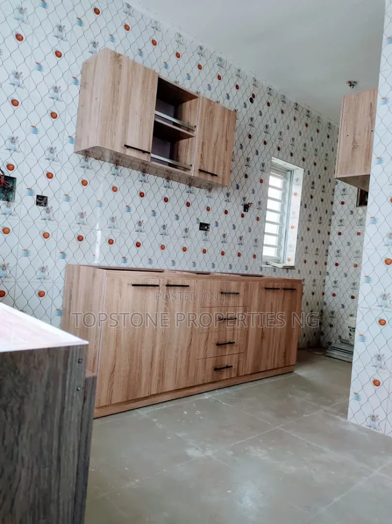 4bdrm Duplex in Topstone, Uyo for rent in Uyo