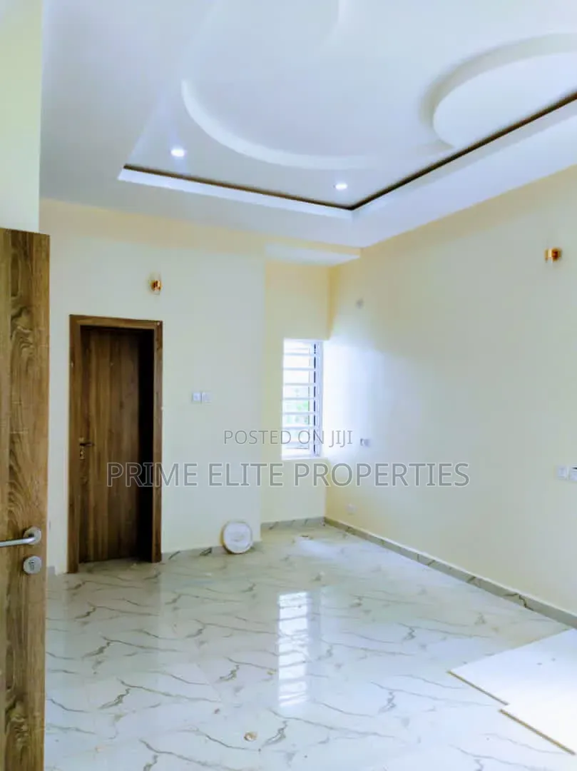 4bdrm Duplex in Osongama Housing for rent in Uyo
