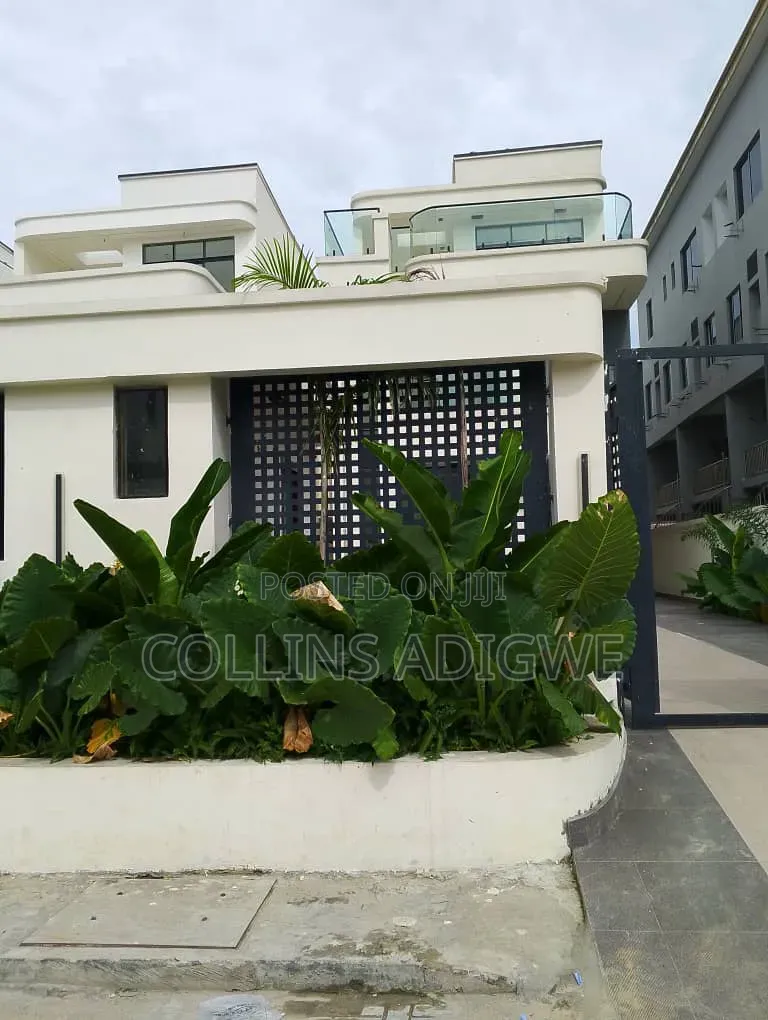 5bdrm Duplex in Lekki Phase 1 Lagos for sale in Lekki Phase 1