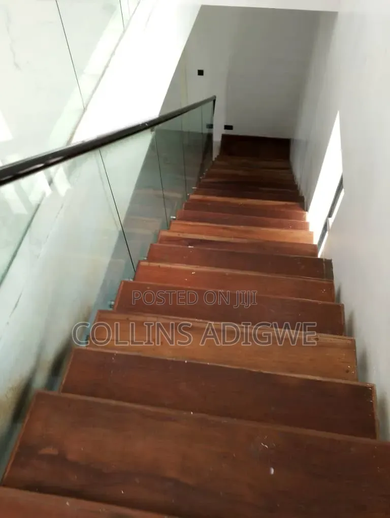 5bdrm Duplex in Lekki Phase 1 for sale in Lekki Phase 1