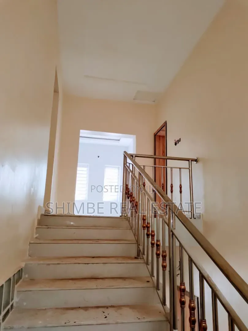 4bdrm Duplex in Osongoma Estate, Uyo for rent in Uyo