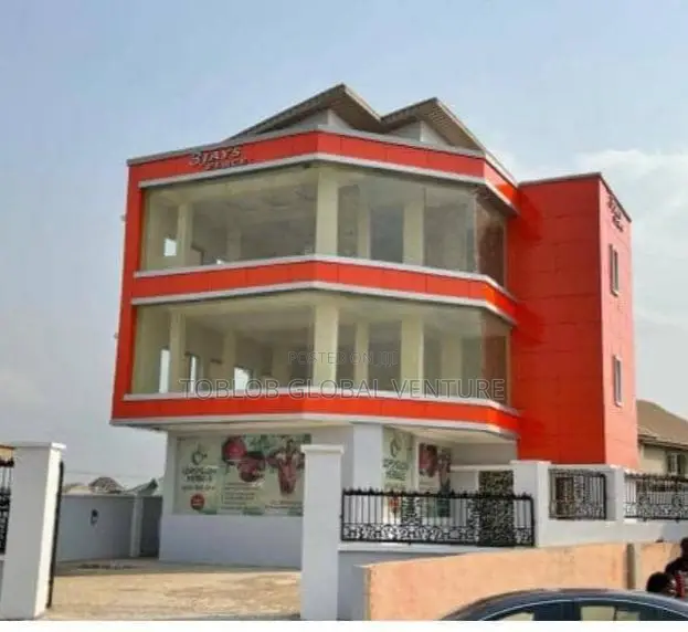 For Sale 3-Storey Commercial Property in Akala Express