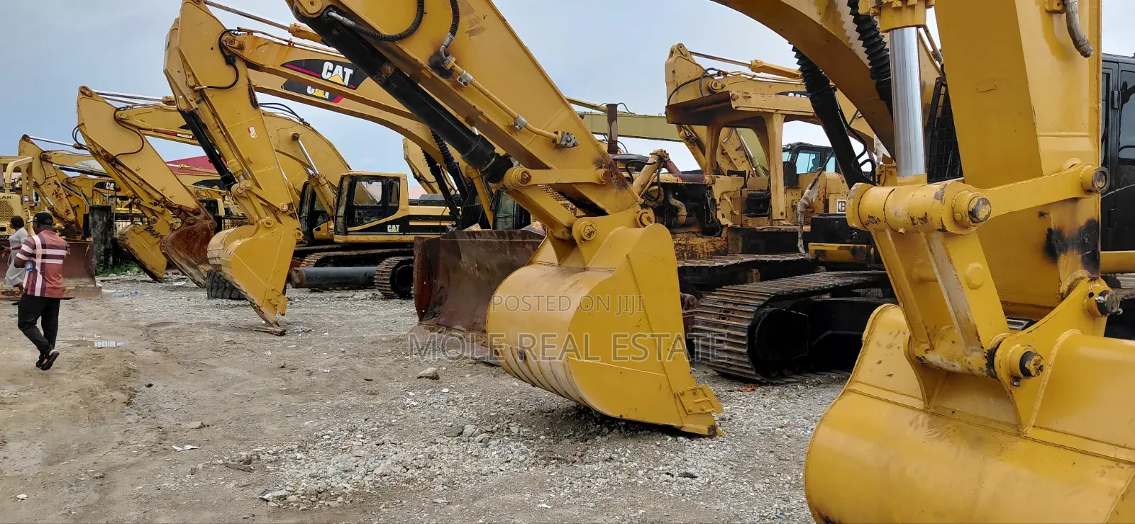 5, 700sqm (10 Plots ) Facing Rd Maryland Expressway in Anthony Village