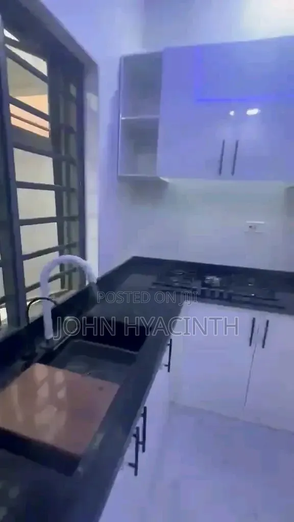 4bdrm Duplex in Green Estate, Ago Palace for sale in Ago Palace