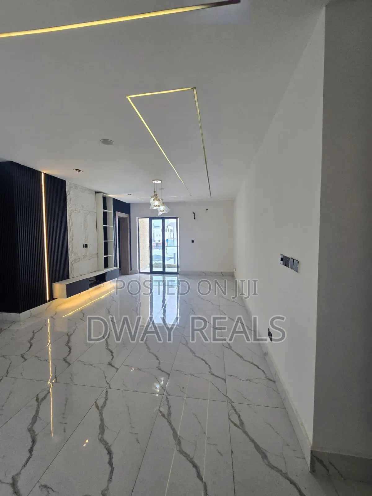 2bdrm Block of Flats in Lekki Phase 1 for sale in Lekki Phase 1