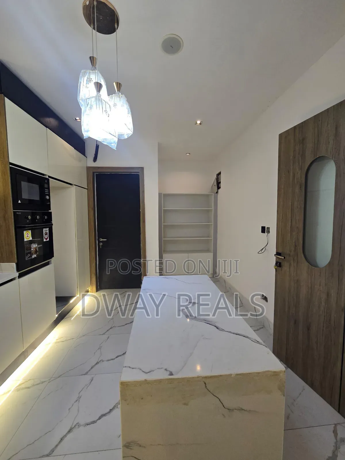 2bdrm Block of Flats in Lekki Phase 1 for sale in Lekki Phase 1