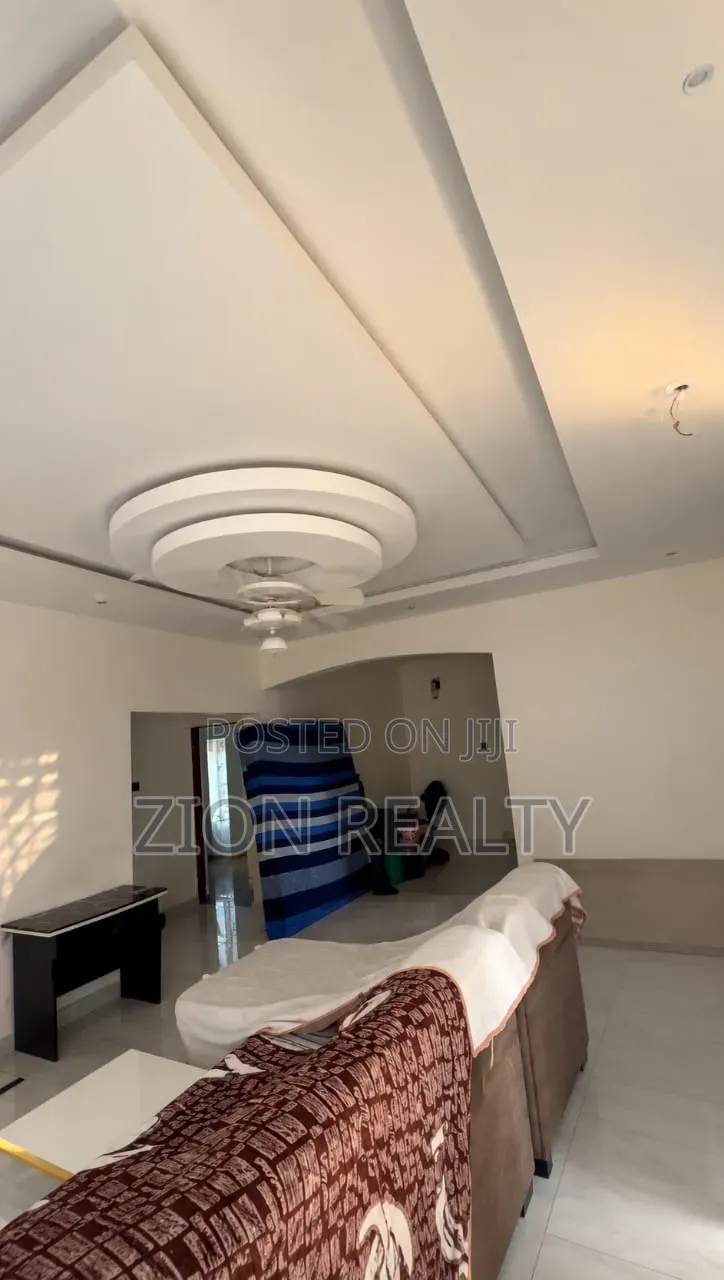 3bdrm Apartment in Royal Garden Estate, Lakowe for rent in Lakowe