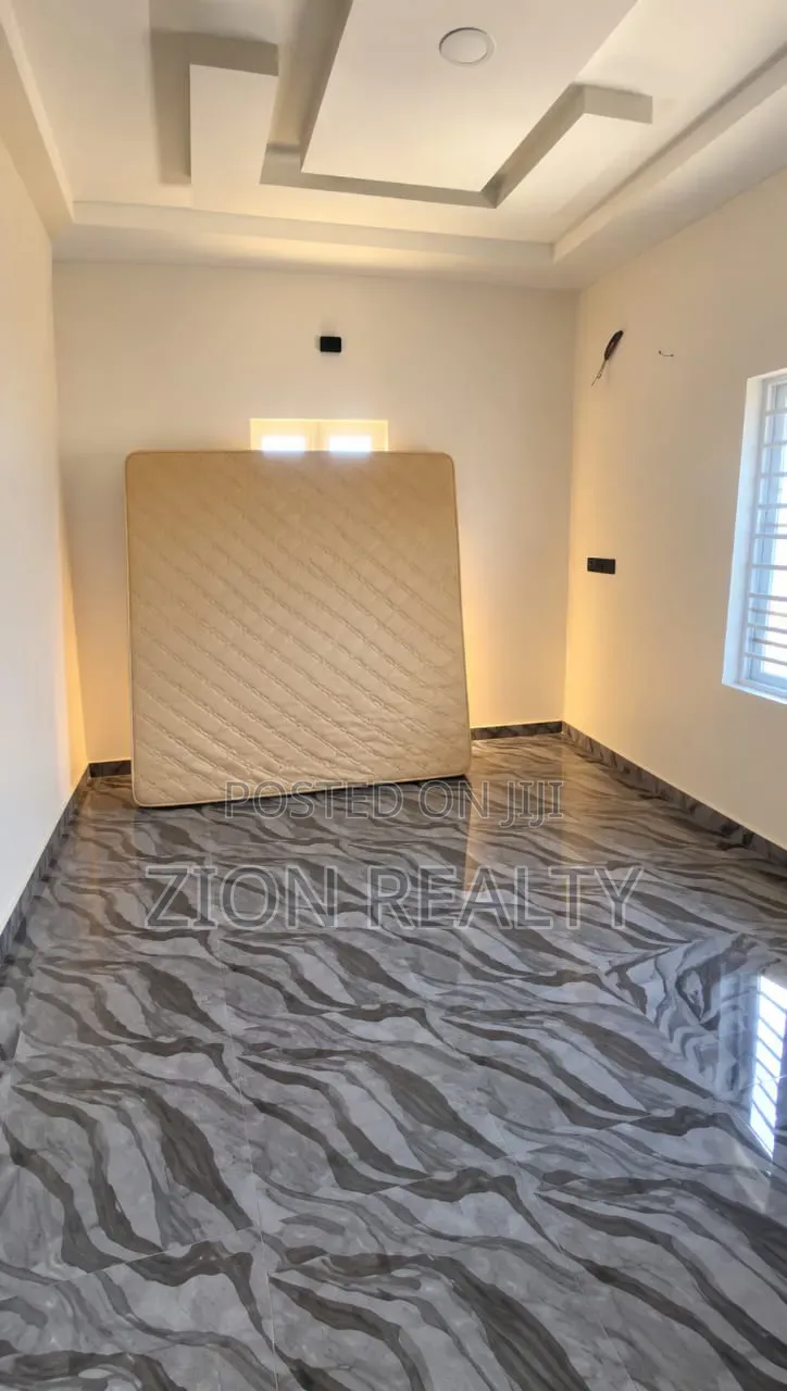 3bdrm Apartment in Royal Garden Estate, Lakowe for rent in Lakowe