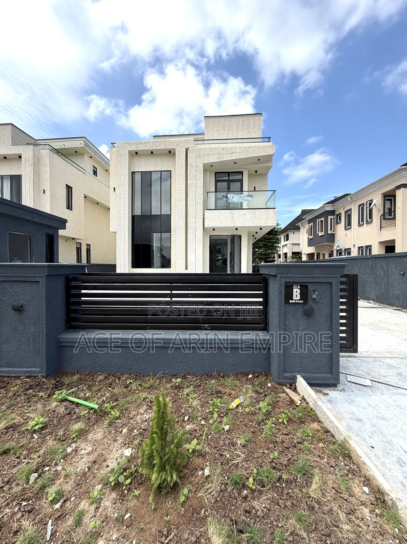 5bdrm Duplex in Ajah for sale in Ajah