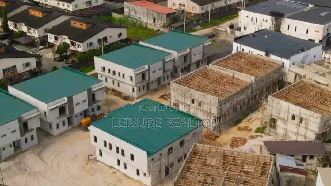 4bdrm Duplex in Urban, Sangotedo for sale in Sangotedo