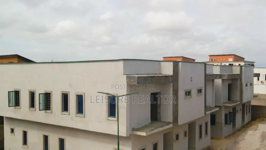 4bdrm Duplex in Urban, Sangotedo for sale in Sangotedo