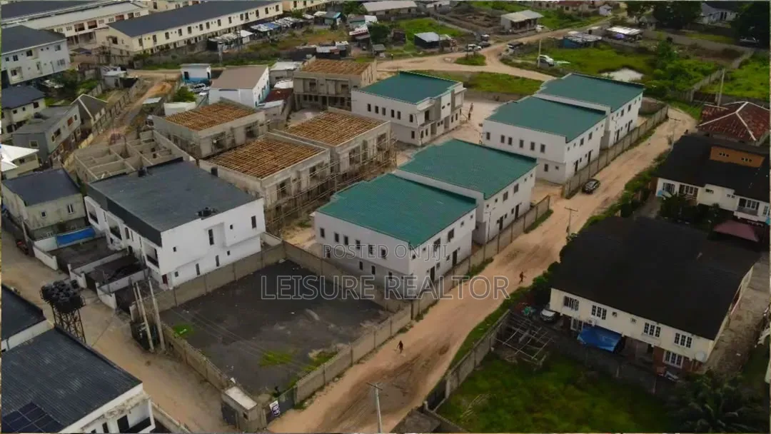 4bdrm Duplex in Urban, Sangotedo for sale in Sangotedo