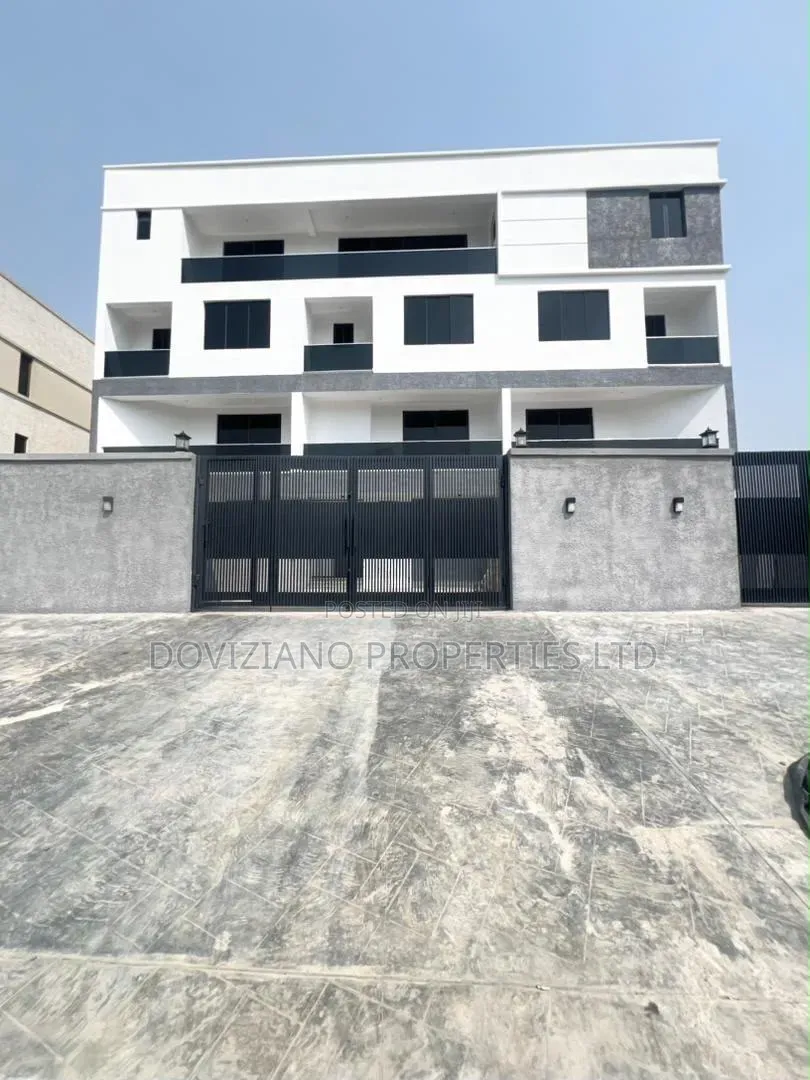 5bdrm Duplex in Lekki Phase 1 for sale in Lekki Phase 1