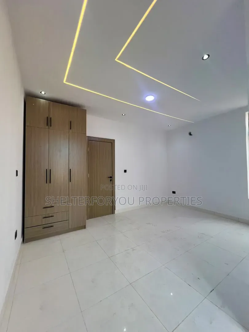 4bdrm House in Off Lekki-Epe Expressway for sale in Off Lekki-Epe Expressway