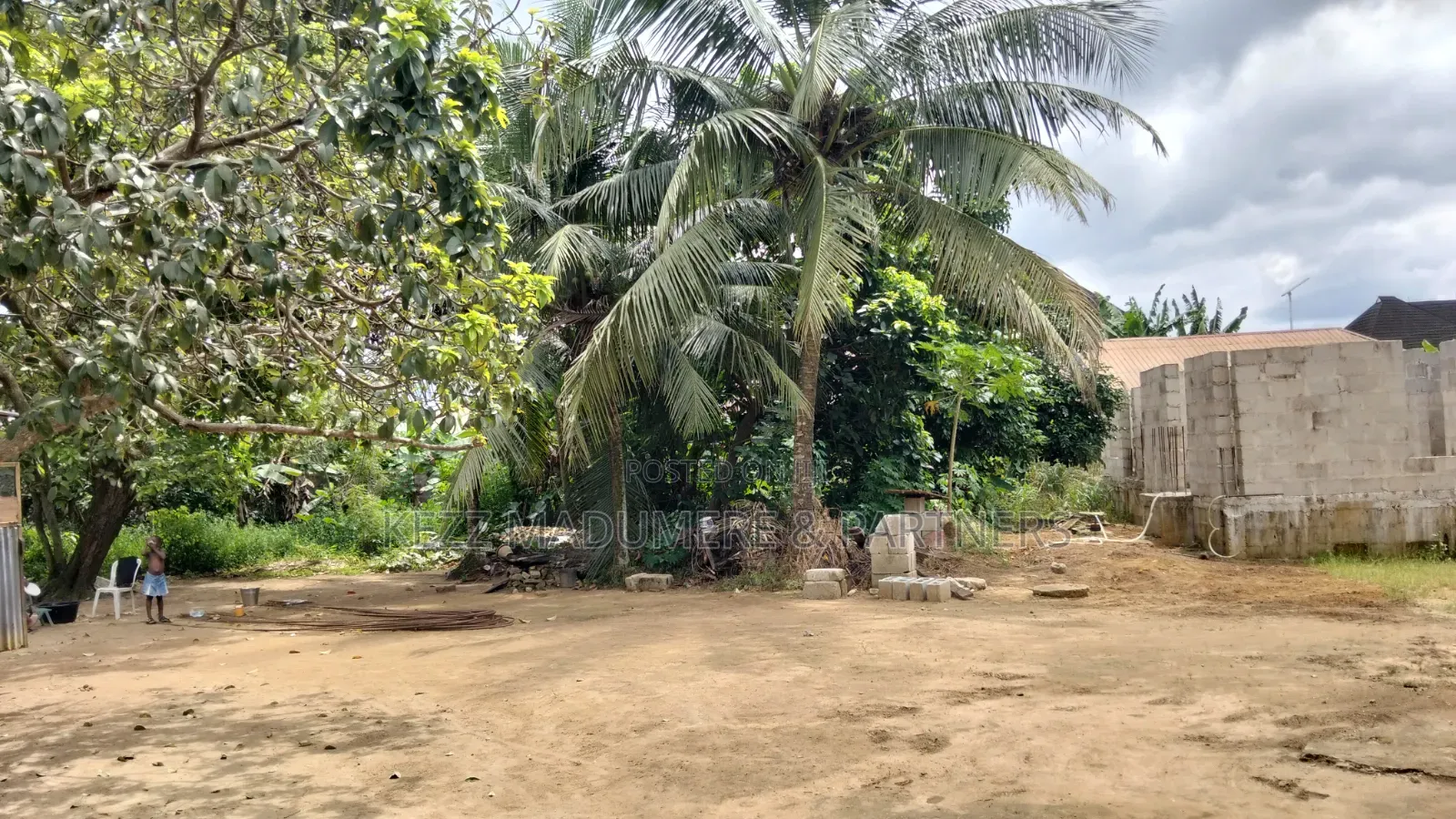 For Sale : 589 Sqmtrs in a Gated Estate, Peter Odili, Ph in New Layout