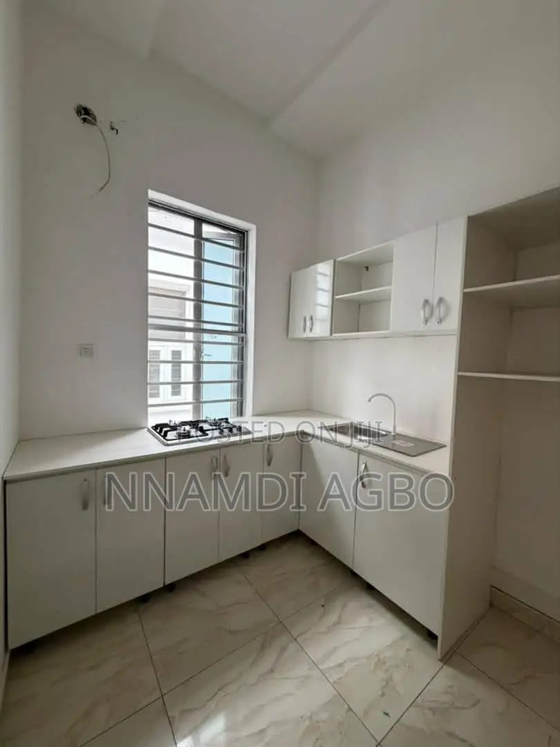 Mini Flat in Ikota for rent in Ikota