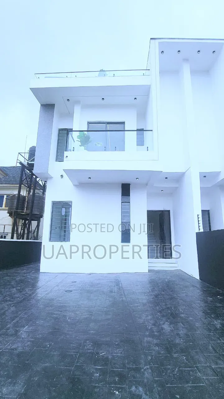 Furnished 4bdrm Duplex in Off Lekki-Epe Expressway for sale in Off Lekki-Epe Expressway