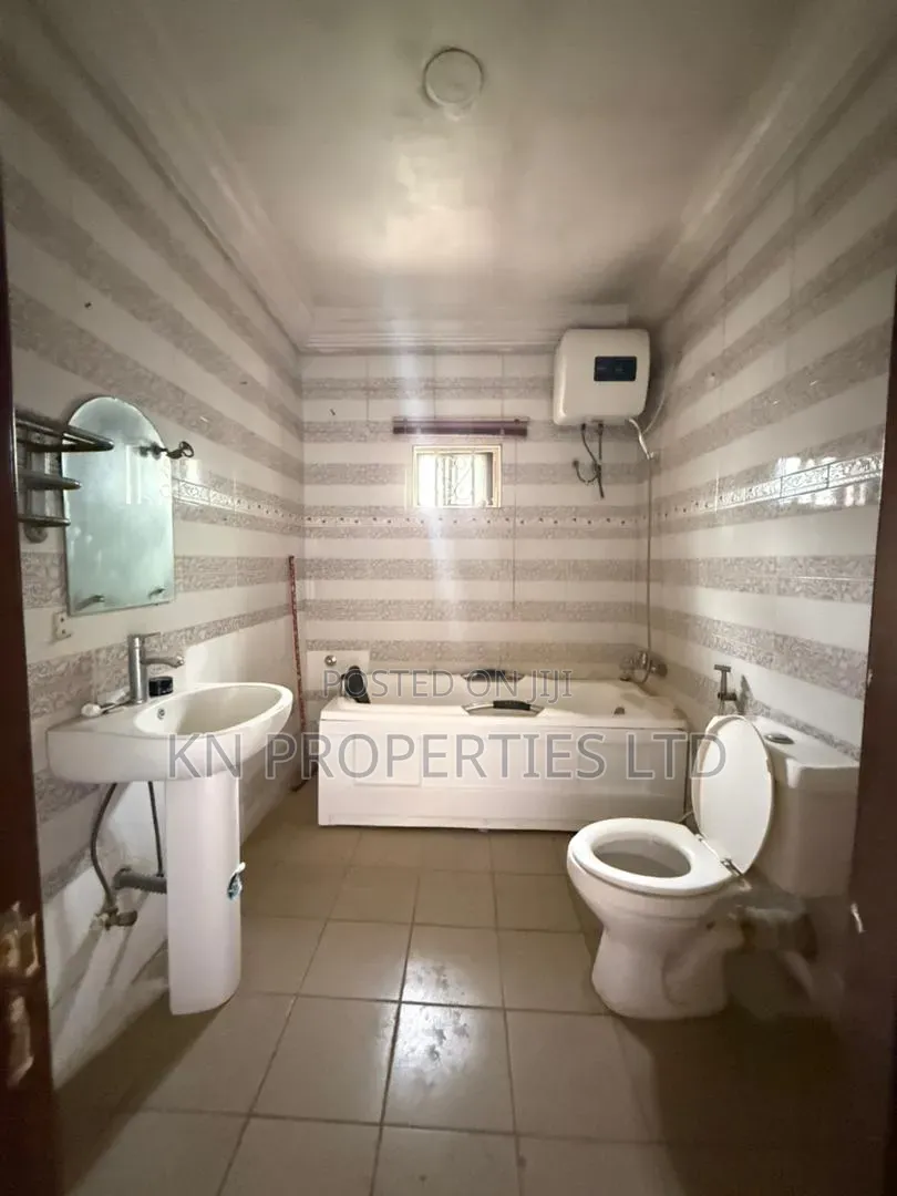 2bdrm Block of Flats in Wuse 2 for rent in Wuse 2