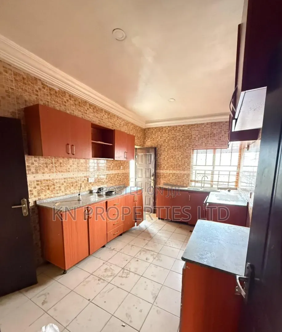 2bdrm Block of Flats in Wuse 2 for rent in Wuse 2
