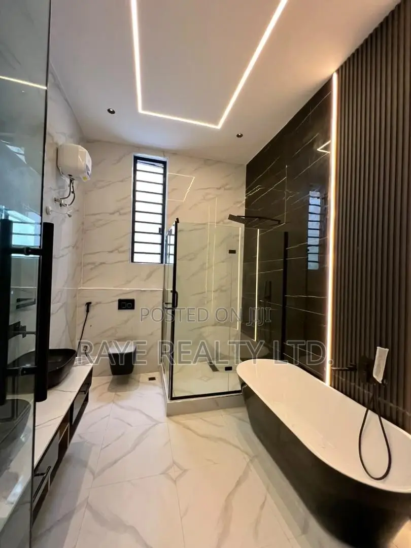 5bdrm Duplex in Ajah for sale in Ajah